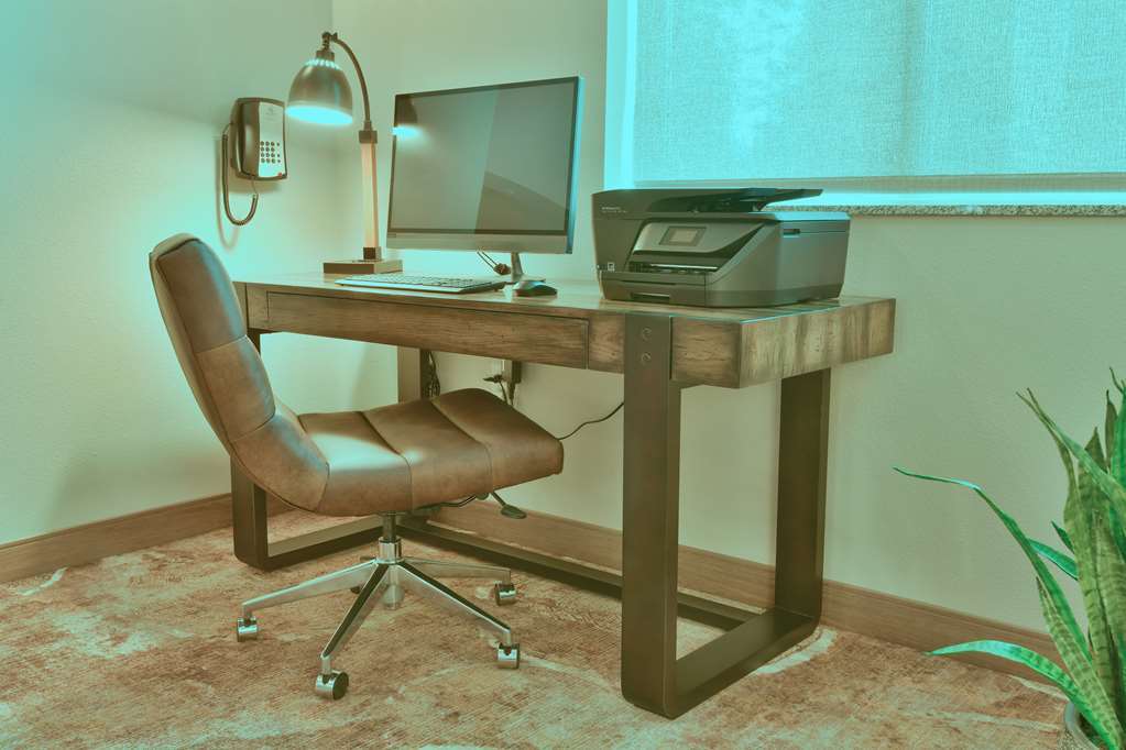 Grandstay Hotel & Suites Sisters Facilități foto